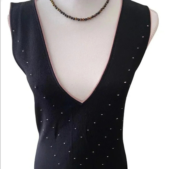 Max Studio black knit dress with pale pink embroidery design size M - Picture 6 of 8